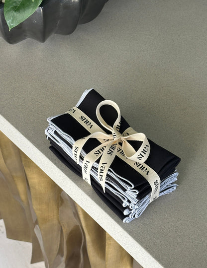 SERVILLETA NEGRO-BLANCO