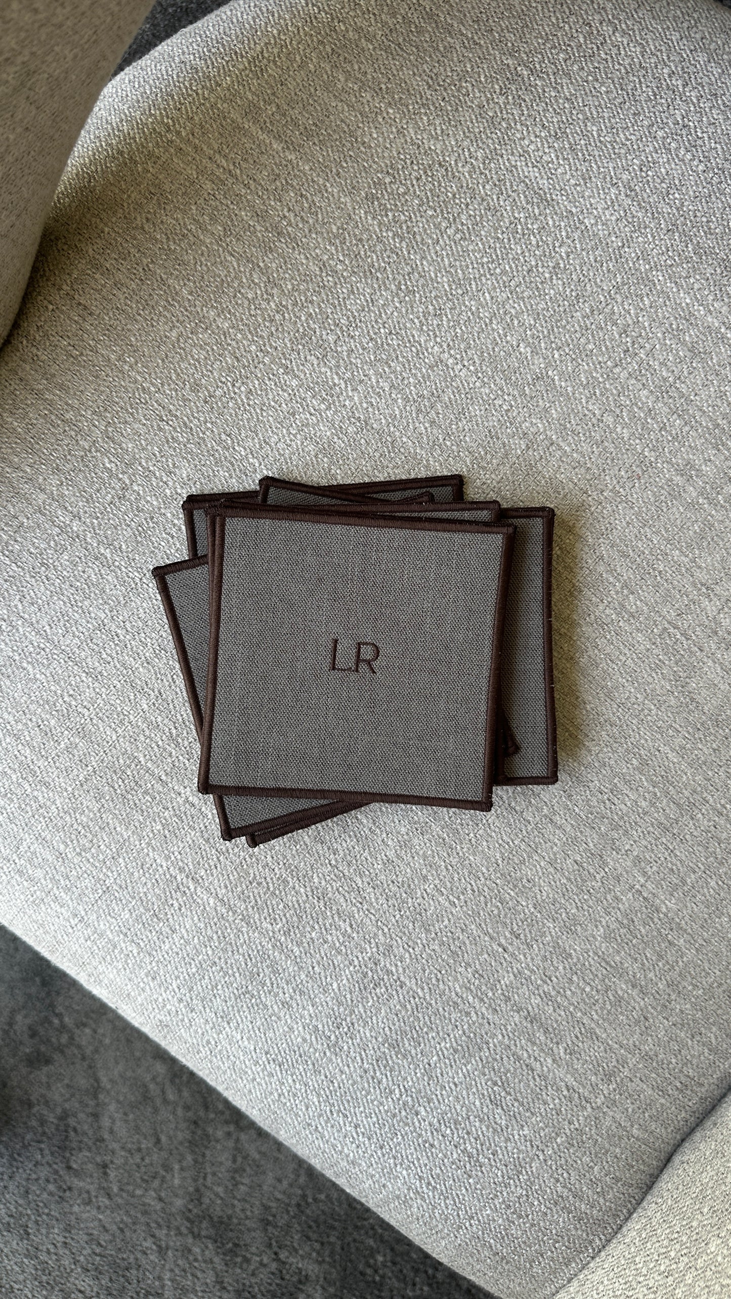 PORTA VASOS CON BORDADO