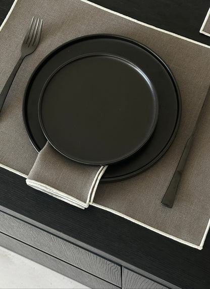 SERVILLETA CAFÉ OLIVO-CREMA